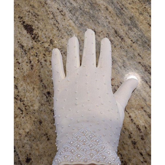 New? Vintage One Size Fits Cream Stretch Nylon Formal 8" Gloves Silver Tone Bead - Picture 12 of 16